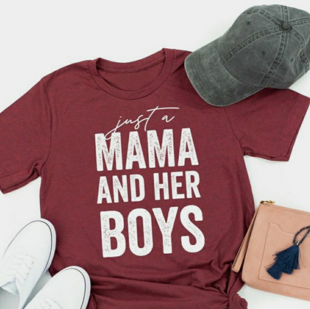 Boy mom tee